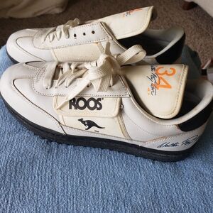 RARE Walter Payton Vintage kangaROOS White Turf Shoes